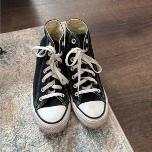 W7.5 Black High-Top Converse